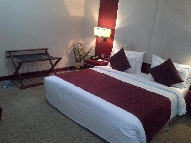 Chelsea Hotel Abuja Exterior foto