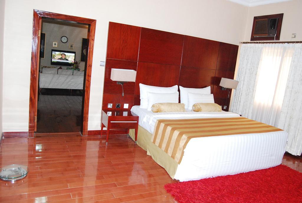 Chelsea Hotel Abuja Habitación foto
