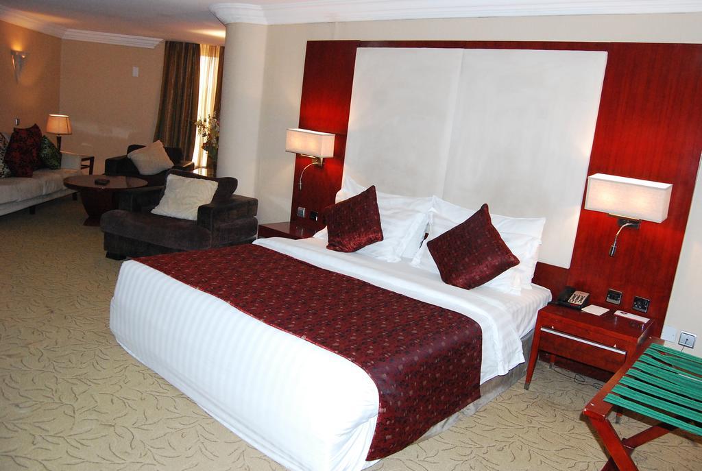 Chelsea Hotel Abuja Habitación foto