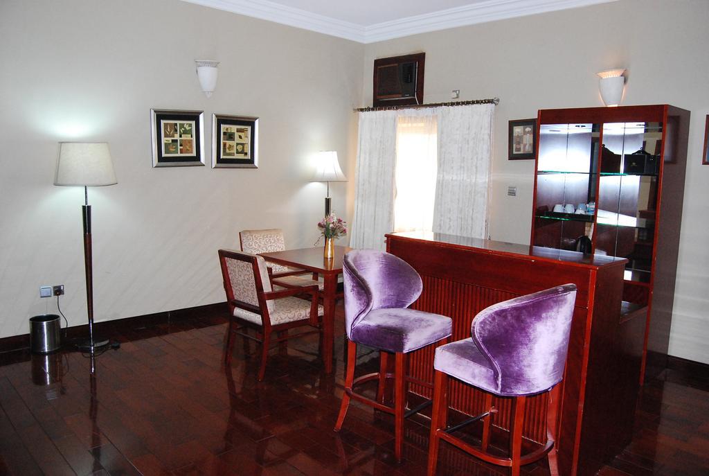 Chelsea Hotel Abuja Habitación foto