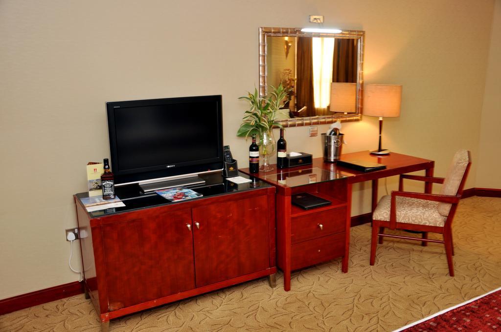 Chelsea Hotel Abuja Habitación foto