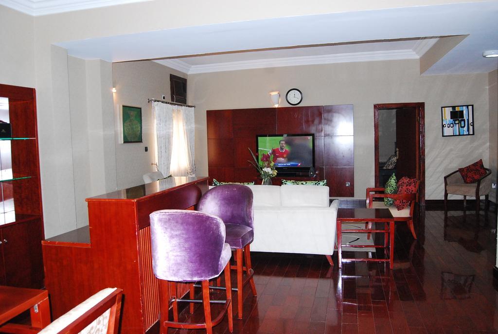 Chelsea Hotel Abuja Habitación foto